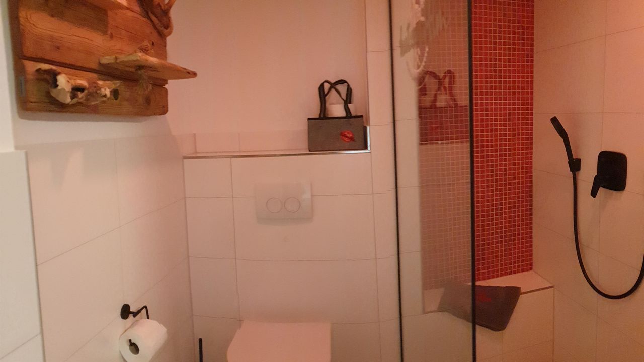 Bad4 mit Du/Wc Bad4 mit Du/Wc